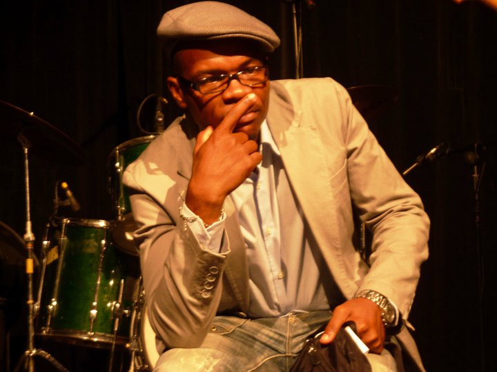 https://kamerlyrics.net/media/5102/ayriq-akam.jpg