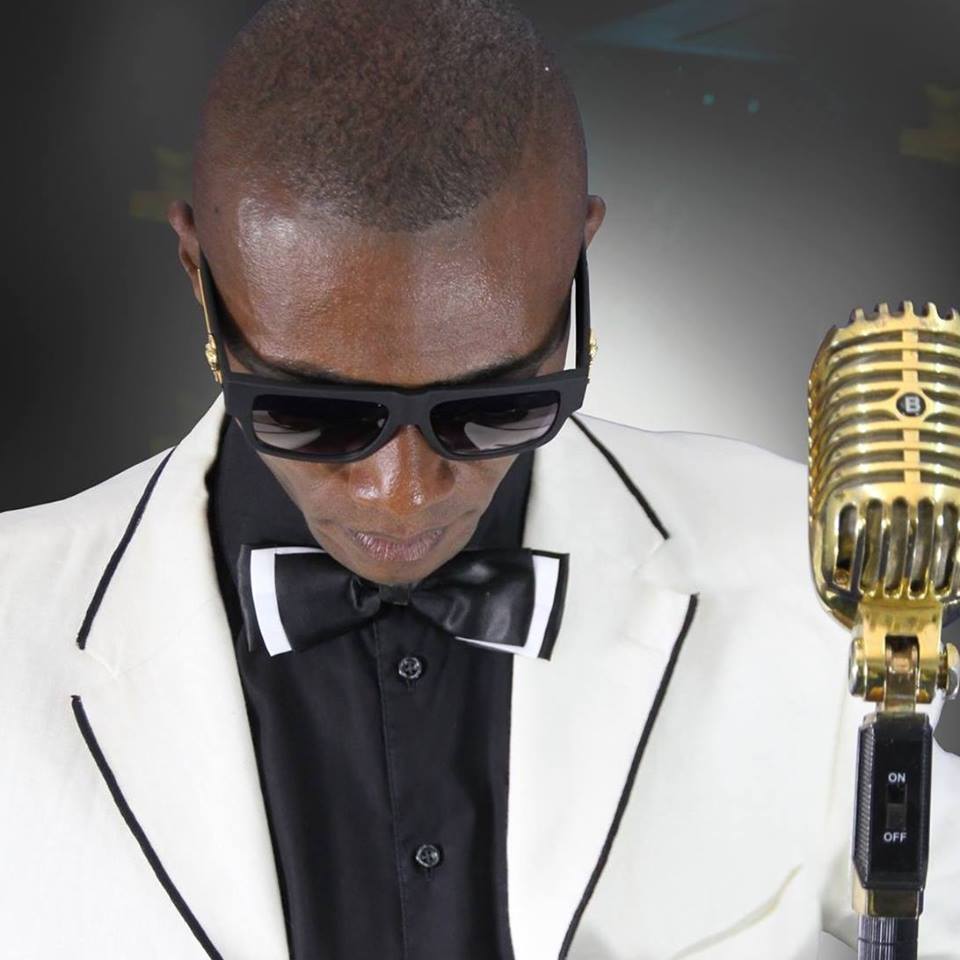 https://kamerlyrics.net/media/5728/le-marquis-de-petit-pays.jpg