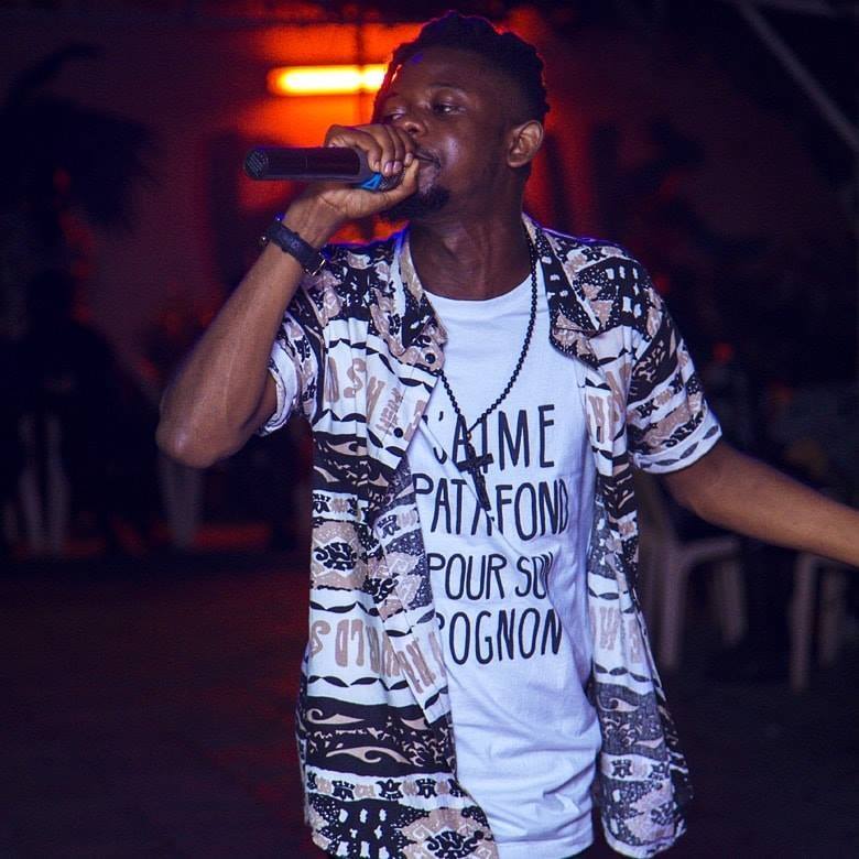 https://kamerlyrics.net/media/5927/cleo-grae.jpg