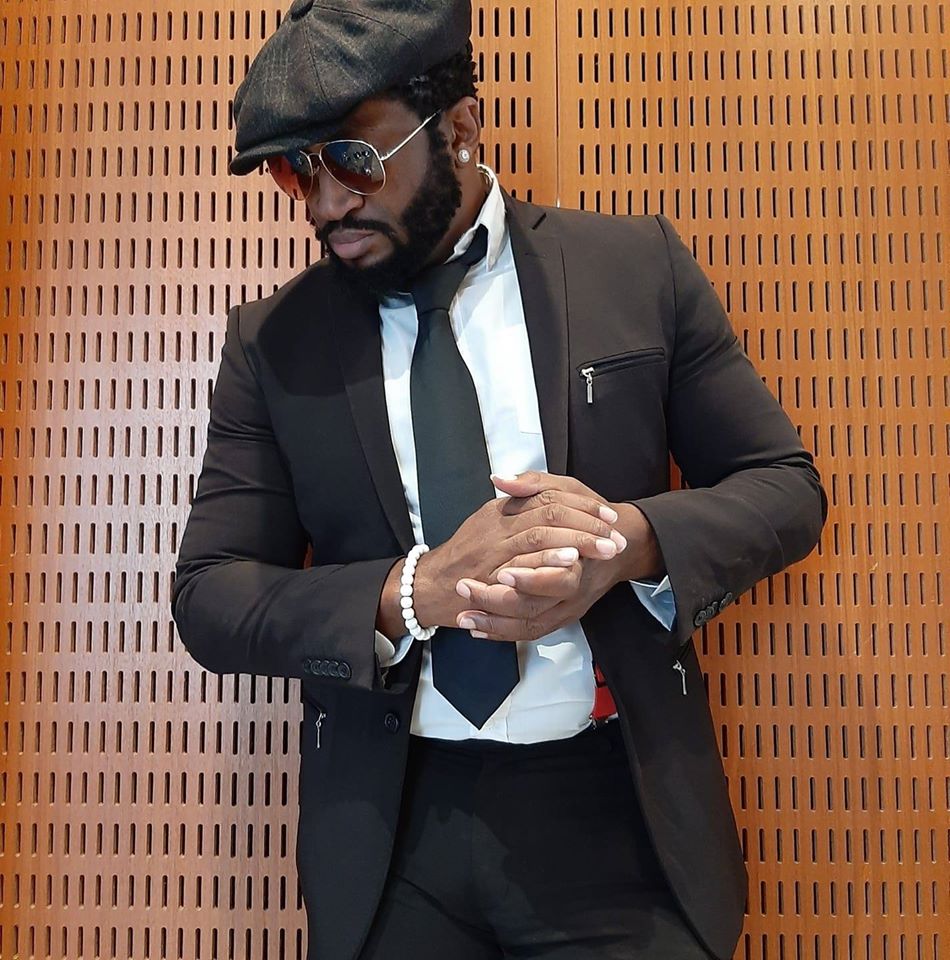 https://kamerlyrics.net/media/6048/mr-bikim.jpg