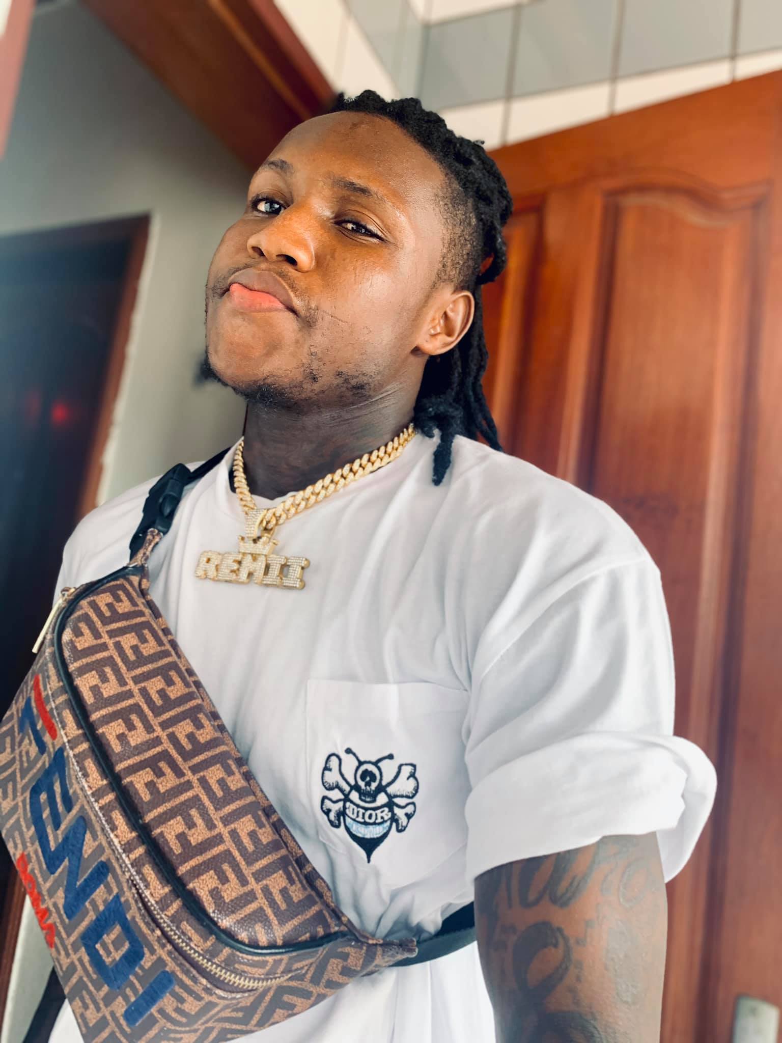 https://kamerlyrics.net/media/6179/remii.jpg