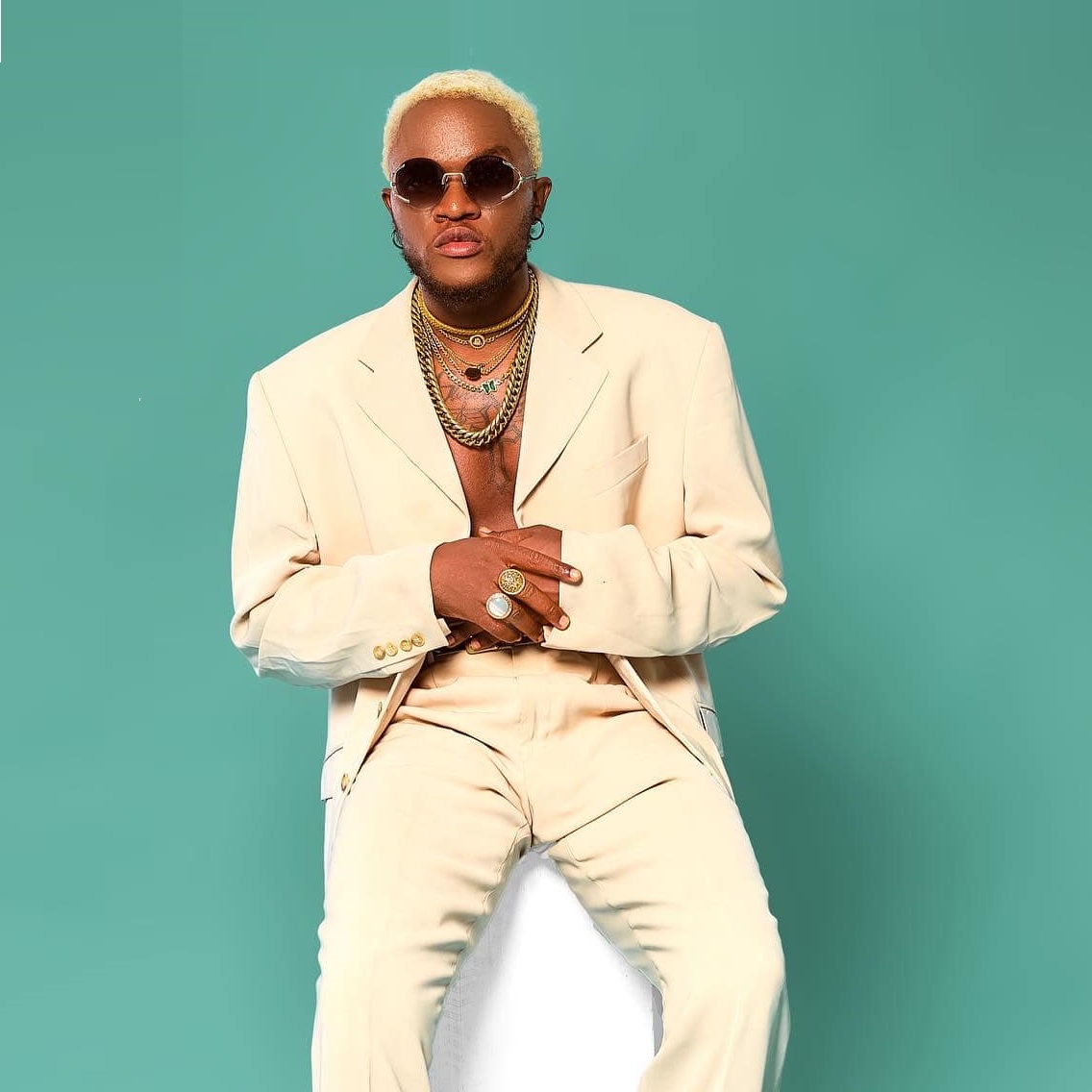 https://kamerlyrics.net/media/6278/gomez-oba.jpg