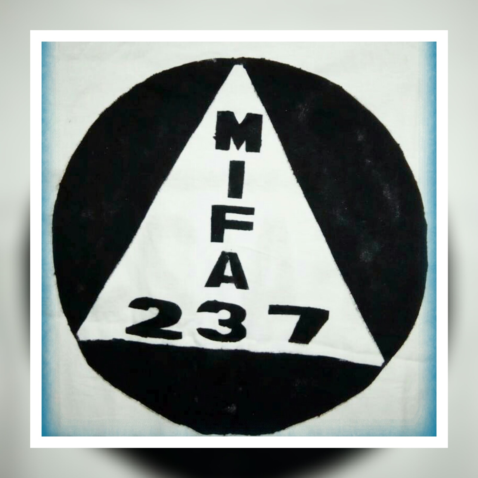 https://kamerlyrics.net/media/7952/sentimental-mifa237.jpg