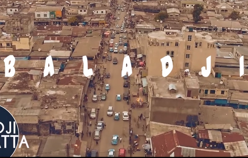 https://kamerlyrics.net/media/8644/je-savais-pas-que-c-est-comme-ca-qu-il-allait-faire-baladi.jpg