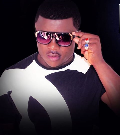 https://kamerlyrics.net/media/8794/laisse-moi-ca-douk-figo.jpg