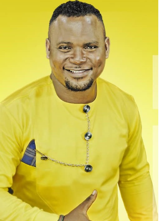 https://kamerlyrics.net/media/9129/je-suis-heureux-ake-loba-fils.jpg